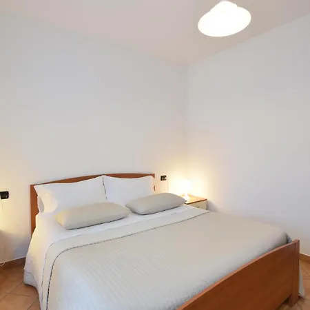 1 Bedroom Lovely In *