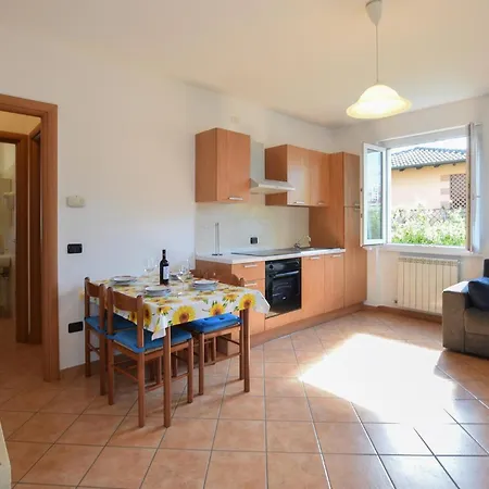 Appartement 1 Bedroom Lovely In Domaso
